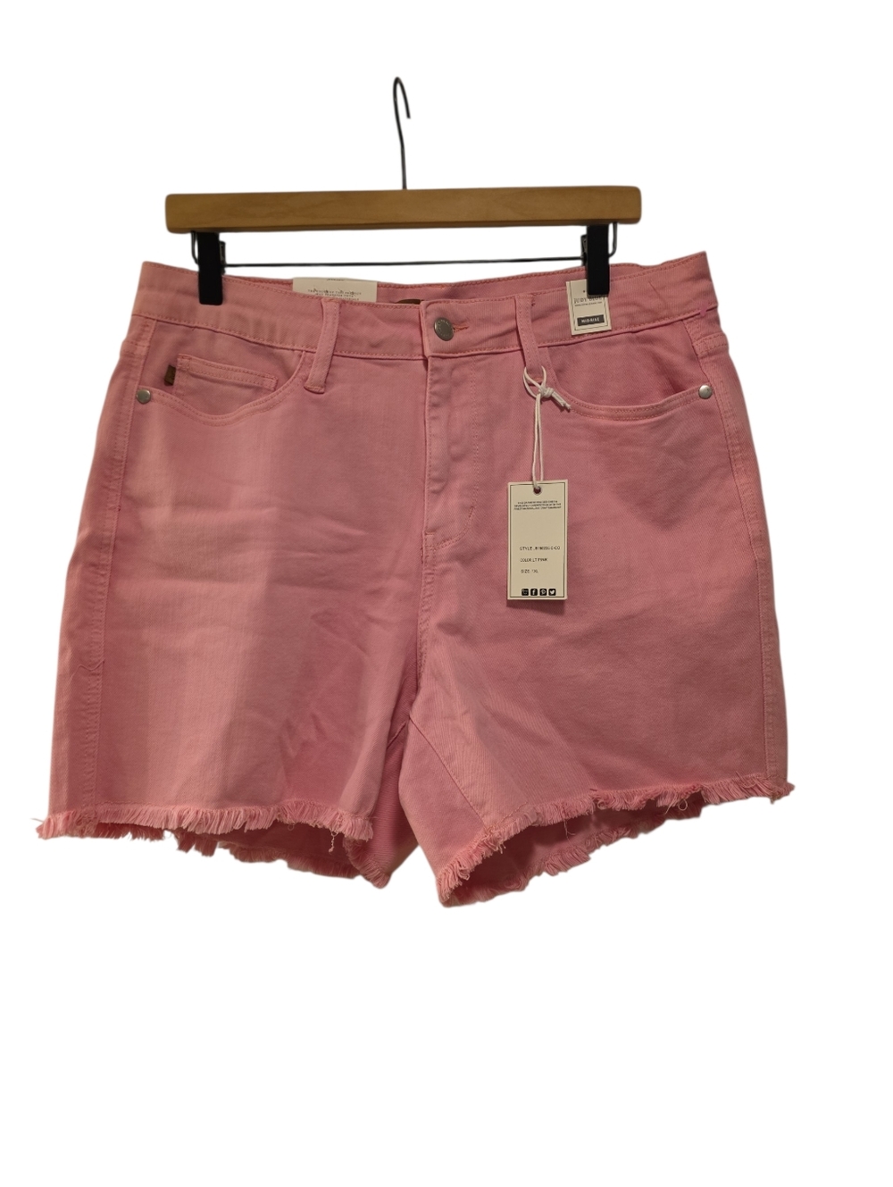 Judy Blue, NWT, Mid Rise Pink Jean Shorts, Stretchy, Frayed Hemline, Women's 1XL